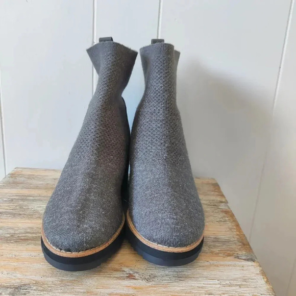 NEW Sofft Elaina Wedge Bootie Size 8M Pull On Fabric/Leather Upper in Gray - Picture 6 of 8